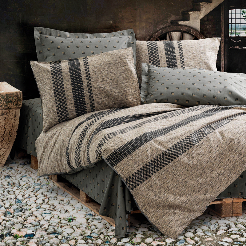 Σετ παπλωματοθήκη Arlo Cotton Box 3 τμχ Μονή (160×220) χρώμα καφέ – γκρι