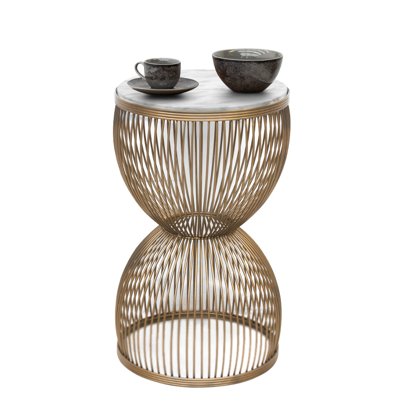 Τραπεζάκι βοηθητικό Stella Megapap μεταλλικό – Mdf χρώμα χρυσό – λευκό εφέ μαρμάρου Ø34,5×56,5εκ.